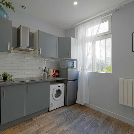 Two Floor Apartment With Home Theatre Room Paris Exterior photo